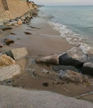 La Mer, A La Campagne En Normandie, Proche Du Mont St Michel 펜션 Lolif