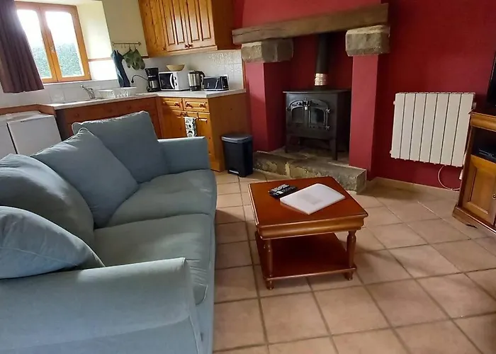 La Mer, A La Campagne En Normandie, Proche Du Mont St Michel